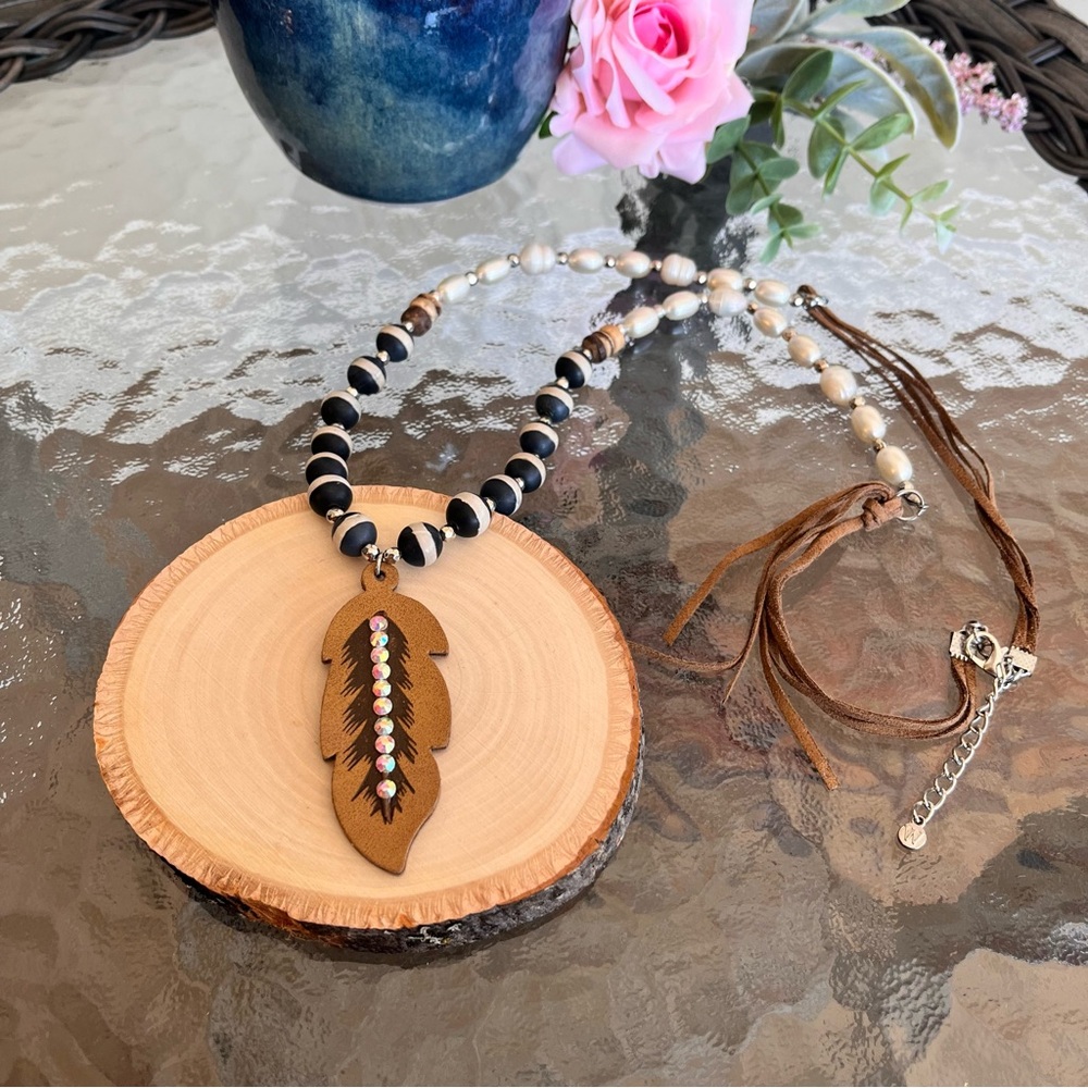 Boho Western Style Leather Feather Design Charm Beaded Necklace